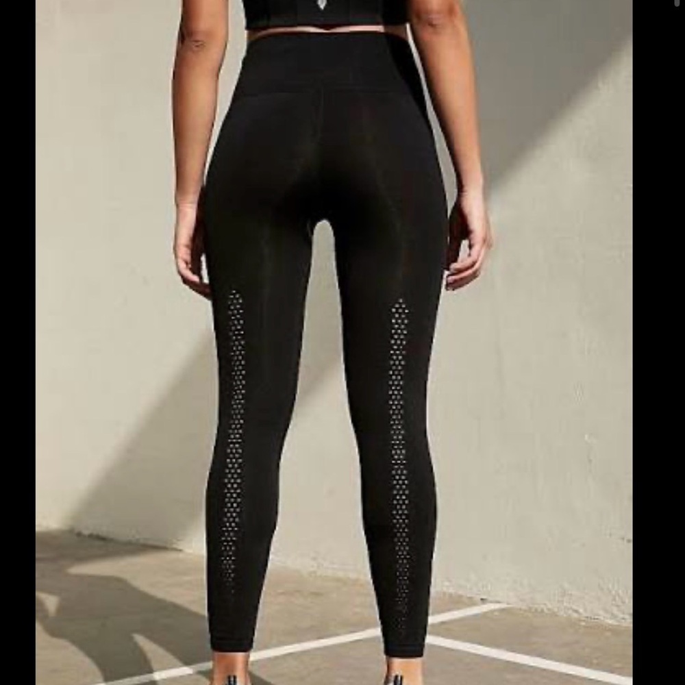 SALE!! FP Movement good karma black leggings